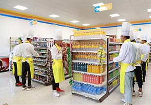 学校食堂